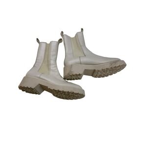 Steve Madden Yairy Ivory Leather Lug Chelsea Boots Size 9.5M Women's‎